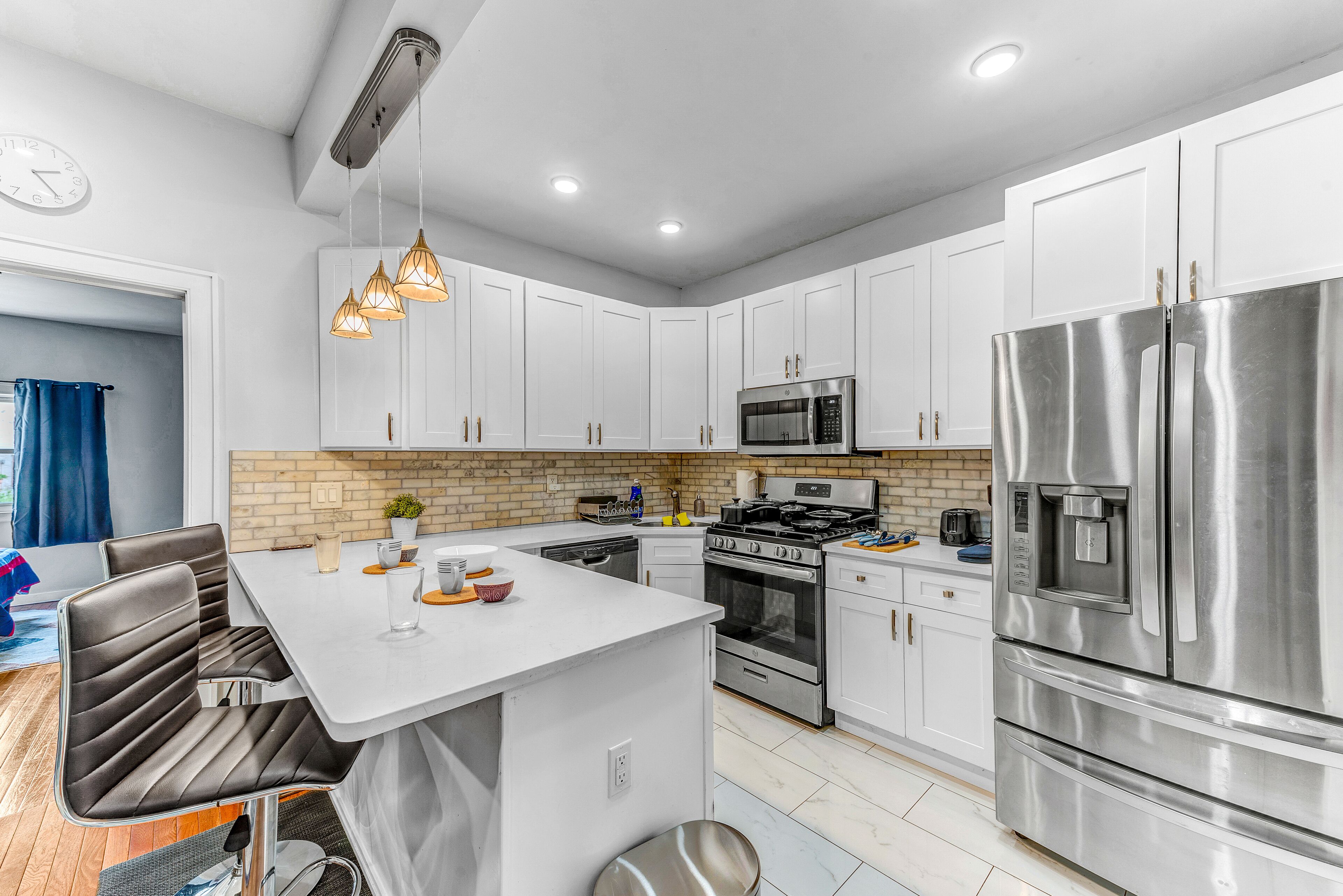 Modern 2BHK - 15 mins bus ride to Time Square, NYC