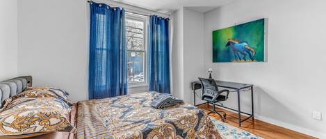 2 bedrooms, desk, iron/ironing board, free WiFi