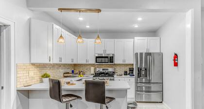 Modern 2BHK - 15 mins bus ride to Time Square, NYC
