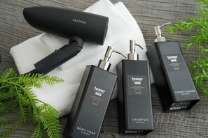 Haartrockner, Handtücher