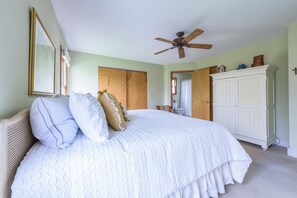 3 bedrooms, iron/ironing board, free WiFi, bed sheets