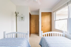 3 habitaciones, tabla de planchar con plancha y wifi gratis 