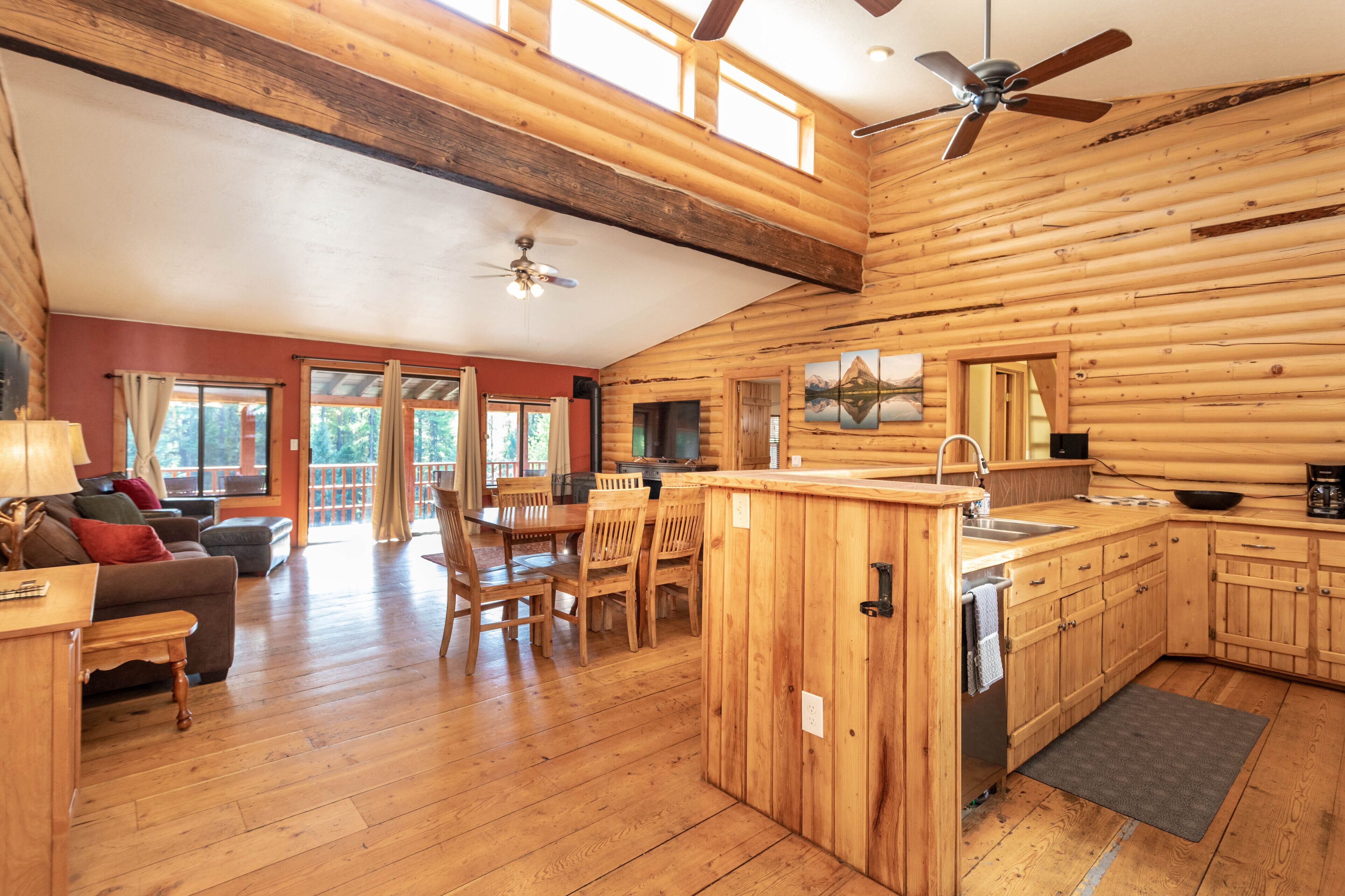 NEW! Secluded Mountain Home on 16 acres w/ easy trail access - Stillwater Mountain Great House