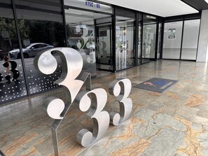 Exterior detail - ApartaLoft Laureles/AC/24/7 security/ parking/ near 2 laureles park (Medellín)