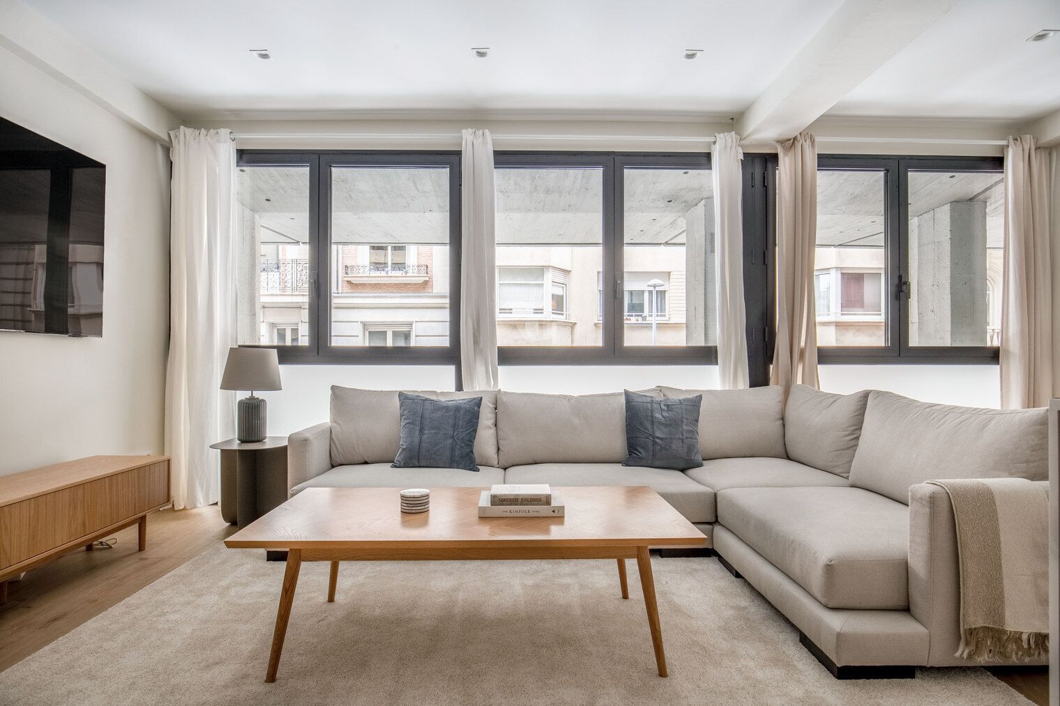 Fernseher, Stereoanlage