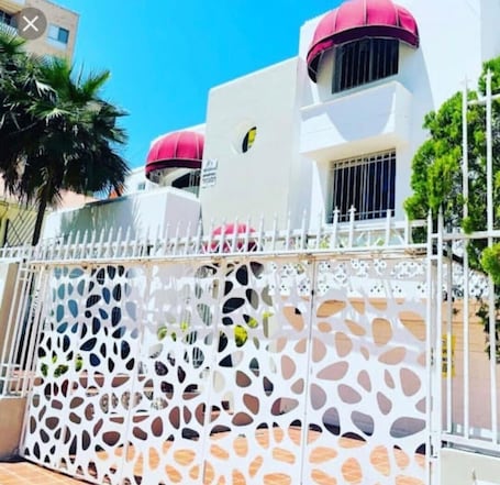 Fachada del alojamiento