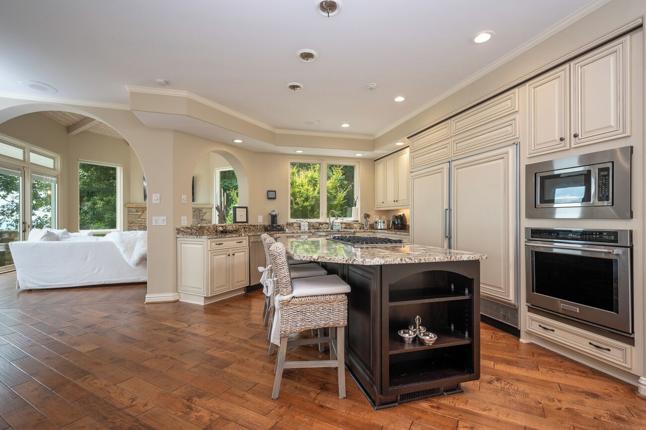 Sunset Villa with Panoramic Mountain Views