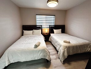 3 bedrooms, iron/ironing board, WiFi, bed sheets