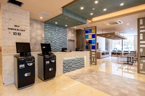 Lobby - Twin room  Westernstyle room 16 square meters / Naha Okinawa (Naha)