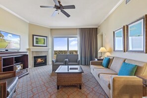 Televisión, chimenea y tenis de mesa 