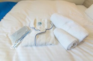 1 dormitorio, escritorio, tabla de planchar con plancha y wifi gratis