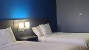 Deluxe Double Room, Non Smoking | Seterika/papan seterika, Wi-fi percuma, cadar katil 