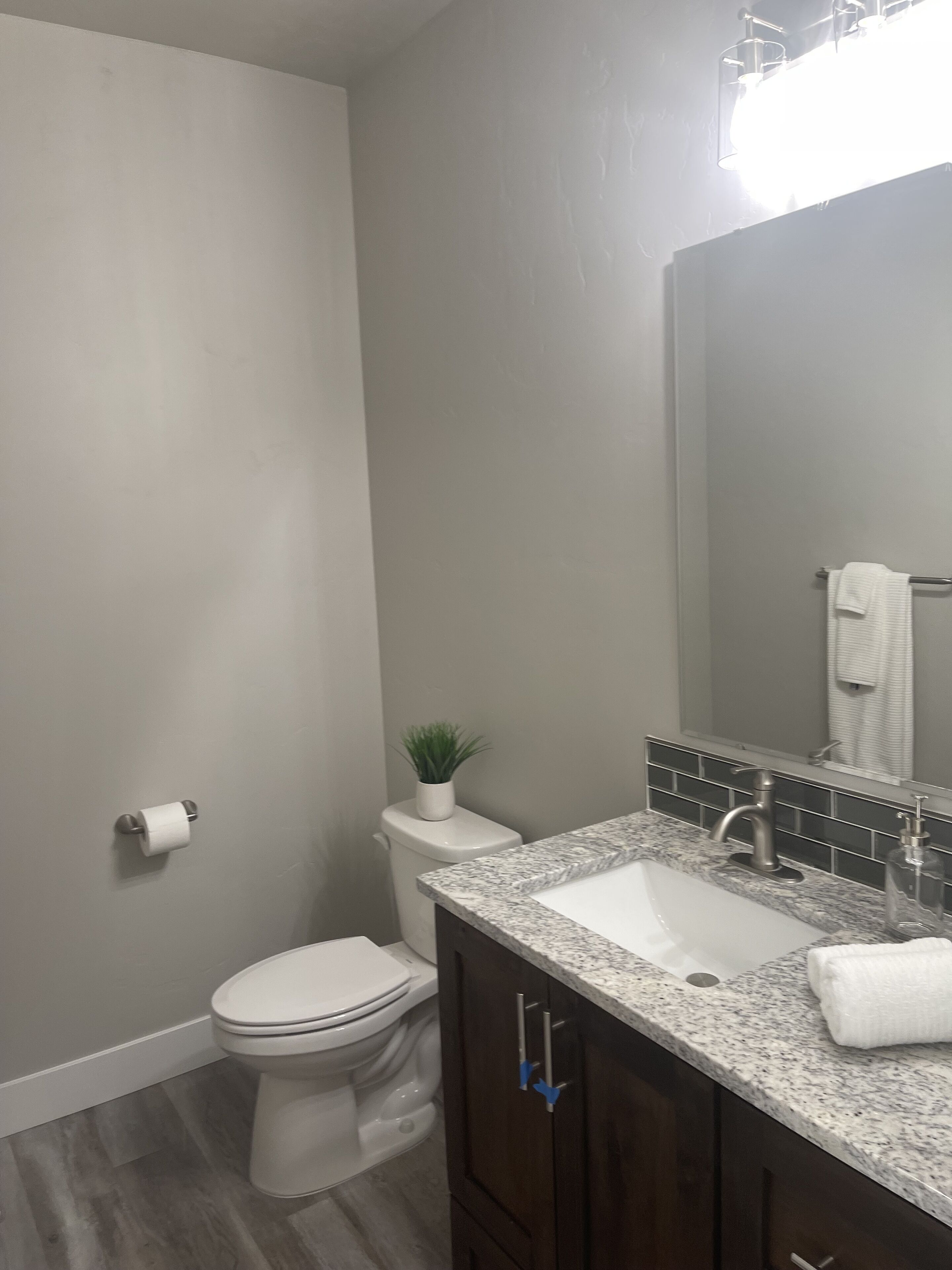 Enjoy the Sunsets in this luxurious and spacious home in Fruitland!