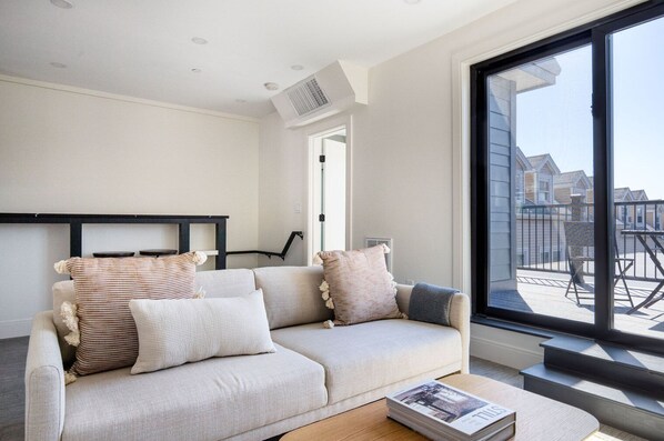 Fernseher, Stereoanlage