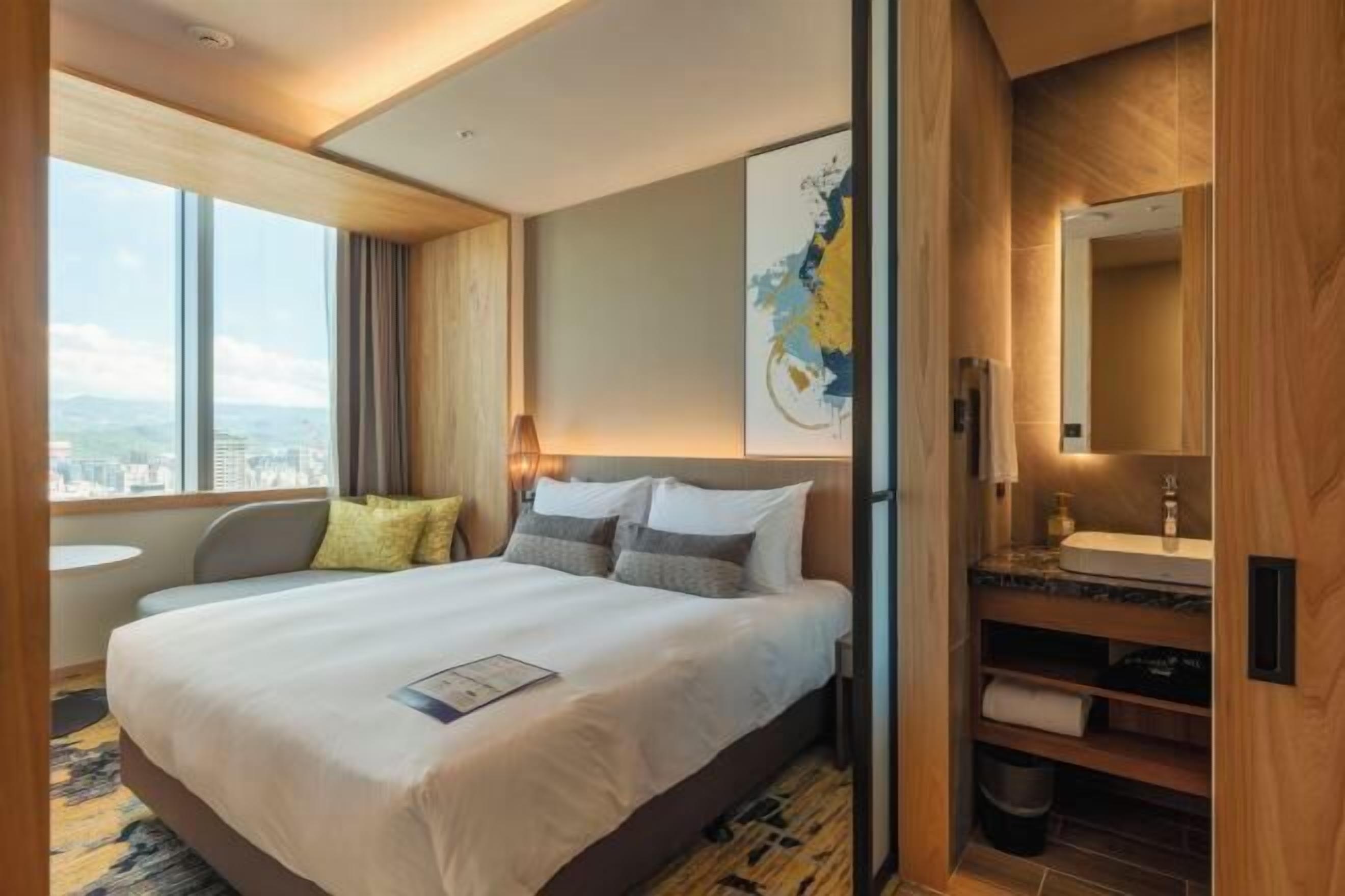 Down comforters, in-room safe, blackout drapes, soundproofing