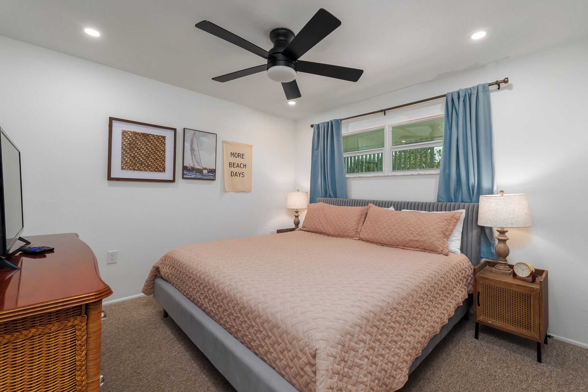 1 habitación, escritorio, tabla de planchar con plancha y wifi gratis 