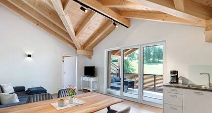 Ferienwohnung 'Schwaiger Almblick' mit Bergblick, privater Terrasse und Wi-Fi