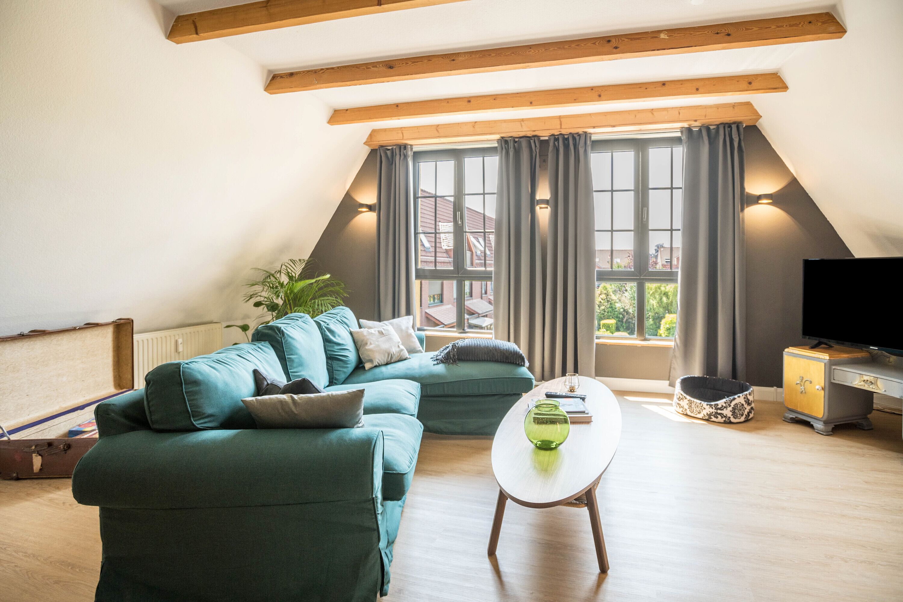 Holiday Apartment "Hanse" with Private Terrace & Wi-Fi