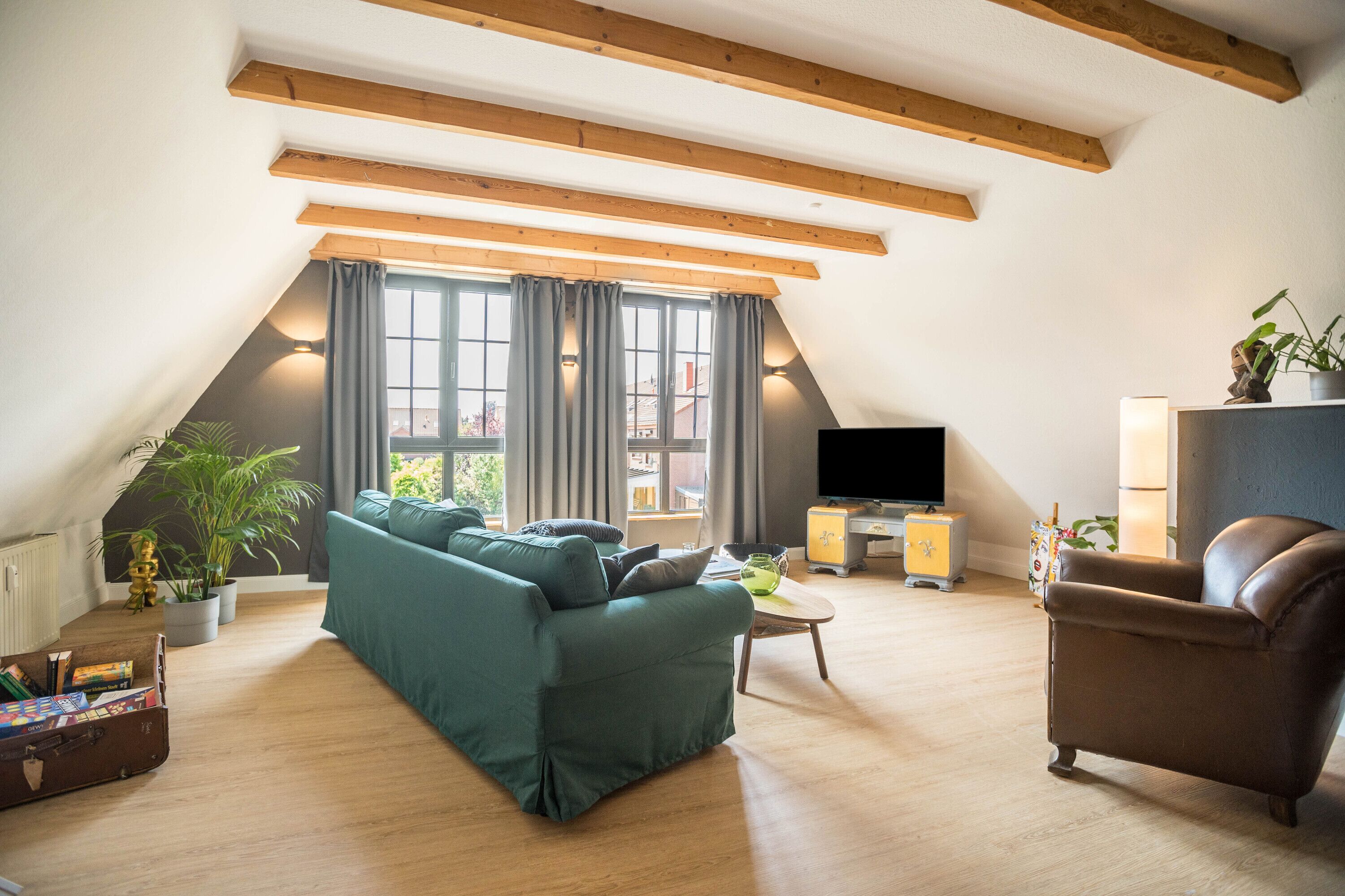 Holiday Apartment "Hanse" with Private Terrace & Wi-Fi