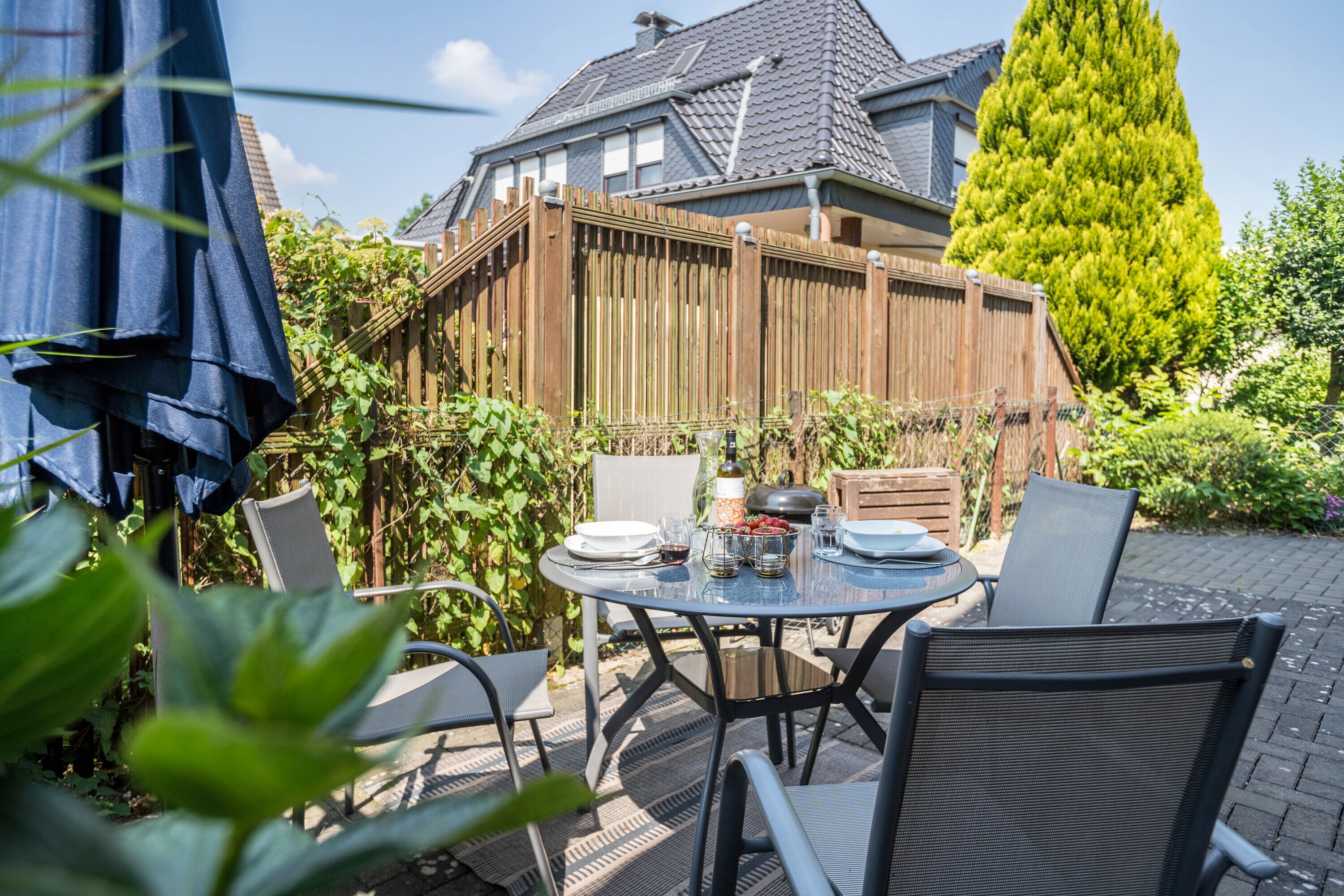 Holiday Apartment "Hanse" with Private Terrace & Wi-Fi