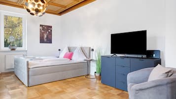 1 bedroom, free WiFi, bed sheets