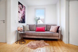 TV, tavolo da ping pong