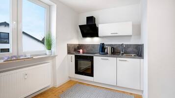 Kühlschrank, Ofen, Herdplatte, Geschirrspüler