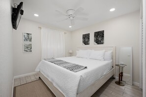 2 bedrooms, iron/ironing board, free WiFi, bed sheets