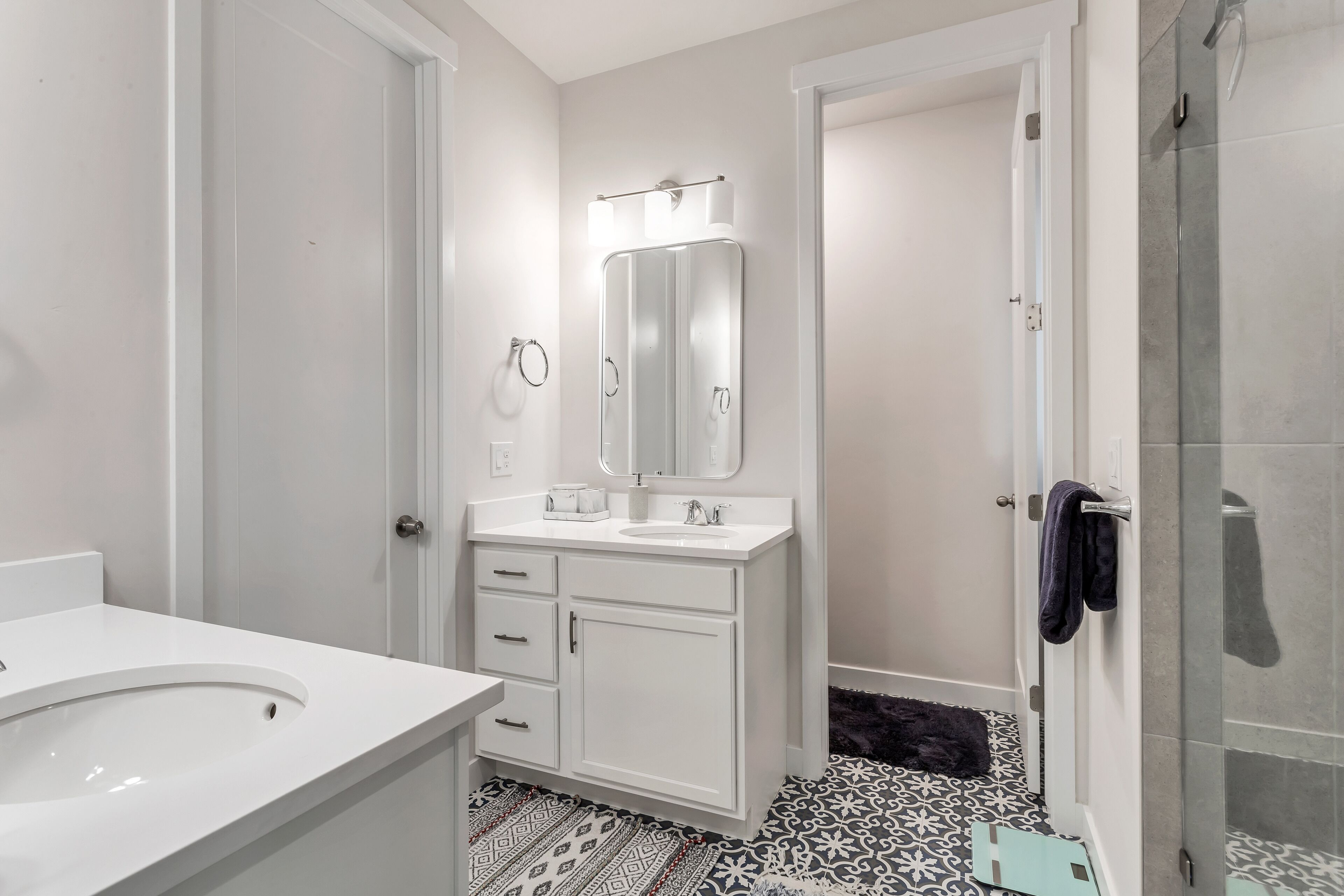 Hideout Lake View House - Private Hot tub - New