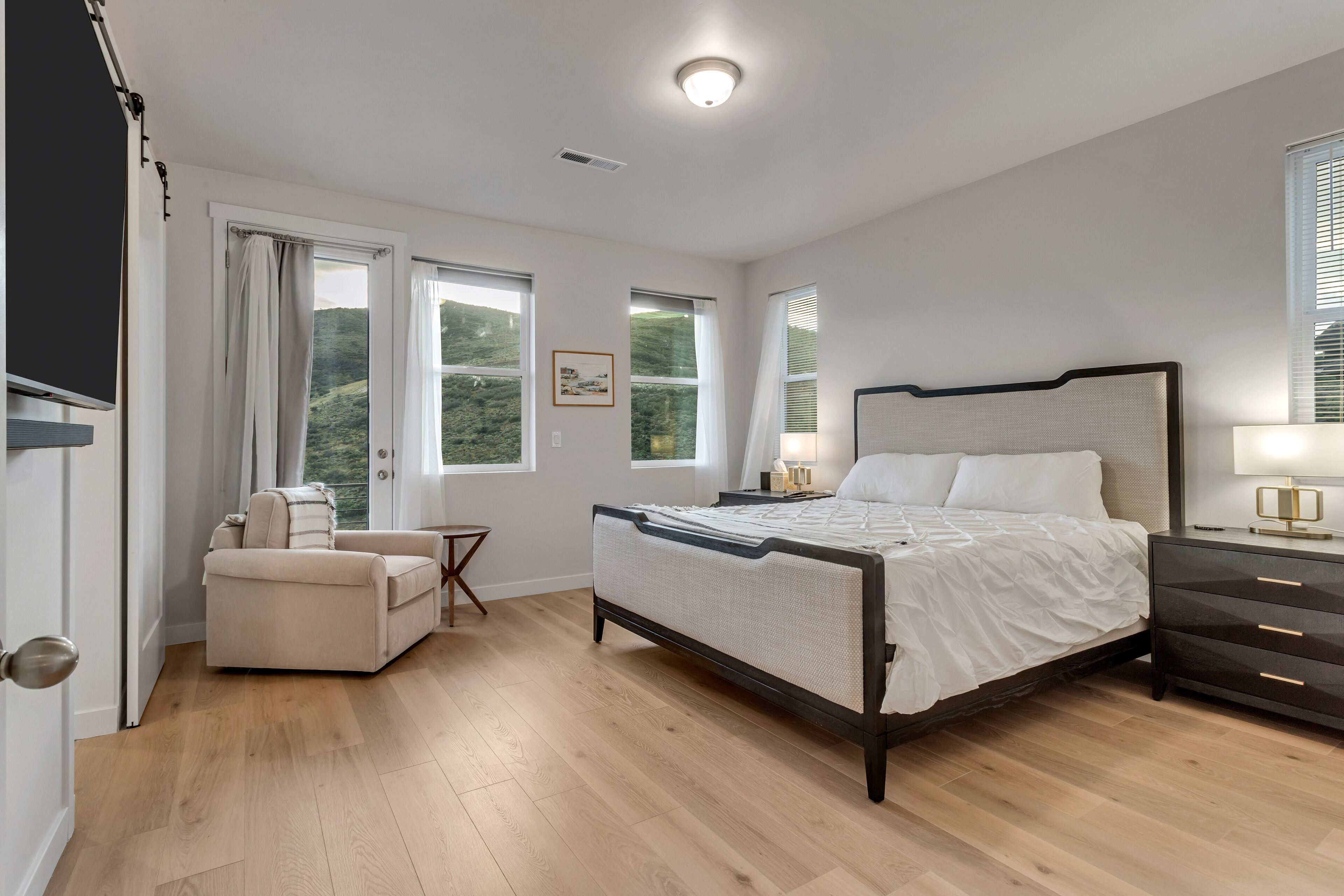 Hideout Lake View House - Private Hot tub - New