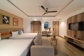 Family Studio | Premium bedding, minibar, in-room safe, desk - Aaron Boutique Hotel (Nha Trang)