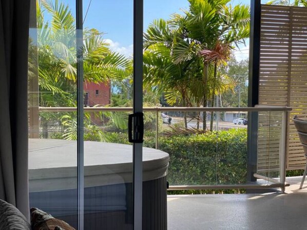 Interior - Seasalt@Airlie Beach - Best Location 1bed Apt , Private Spa (Airlie Beach)