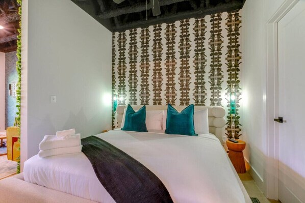 Bureau, fer et planche à repasser, Wi-Fi, draps fournis