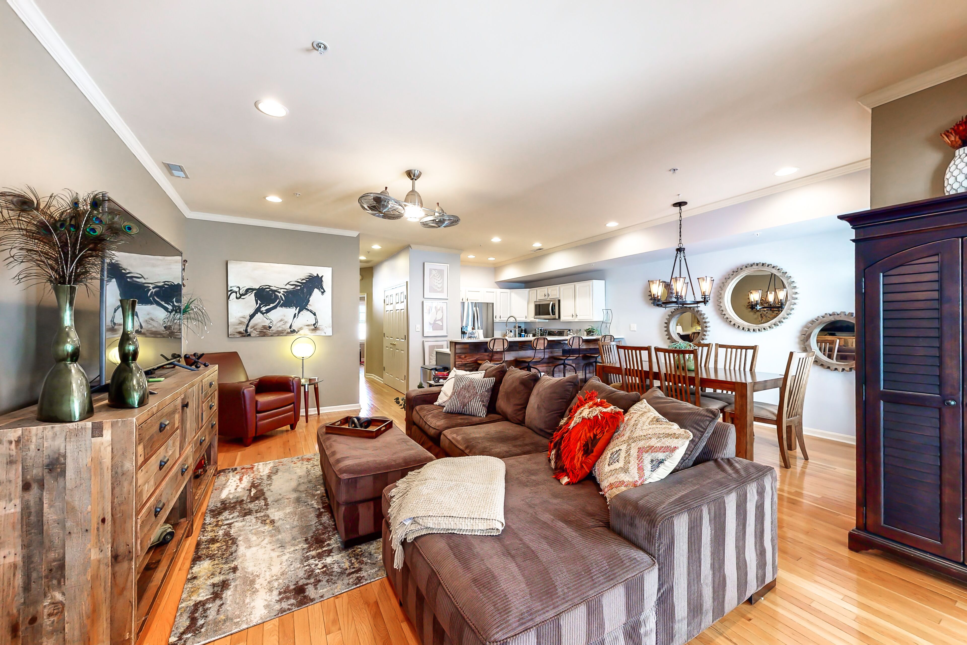 Captiva @ Eagles Landing Townhouse-3 pools, tennis, parking, 1 mile to beach