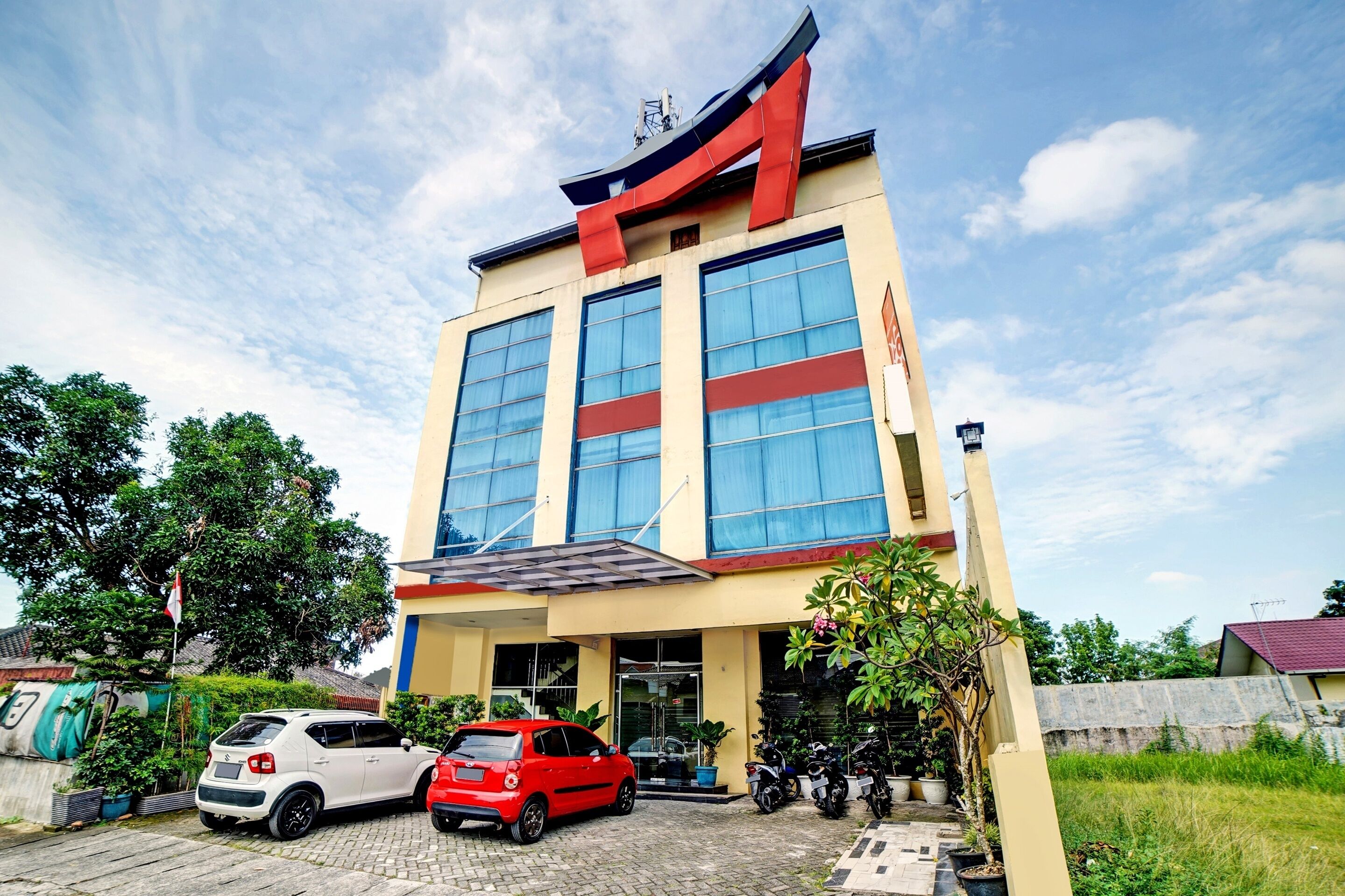 Super OYO 90565 Wesly House