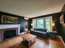 43-英寸智能电视（配备数码频道）、电视、Netflix