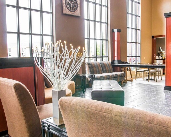 Interior - Baymont by Wyndham Flint Airport North (Flint)