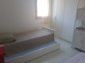 2 camere, ferro/asse da stiro, Wi-Fi gratuito, lenzuola