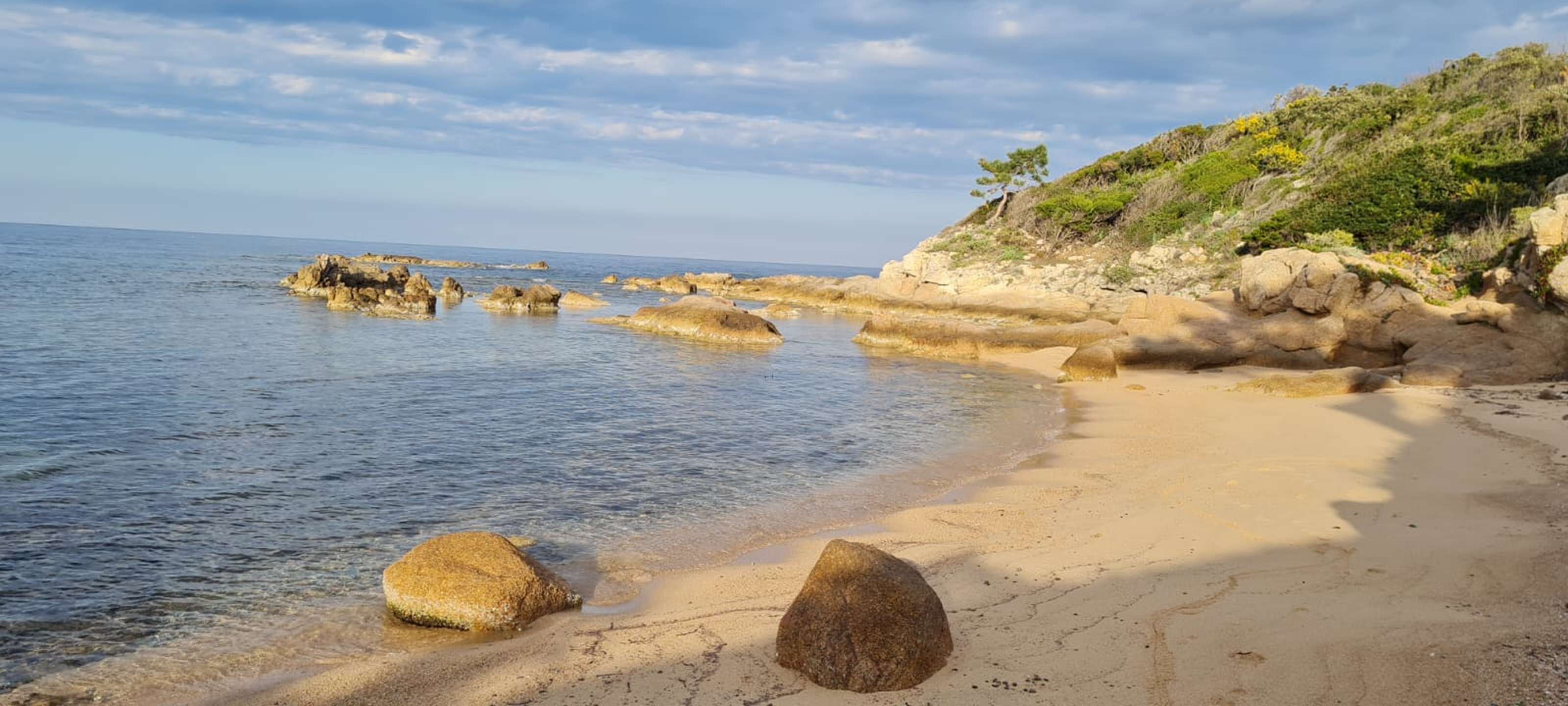 Magnificent little house of 50 m2 150 m from the beach