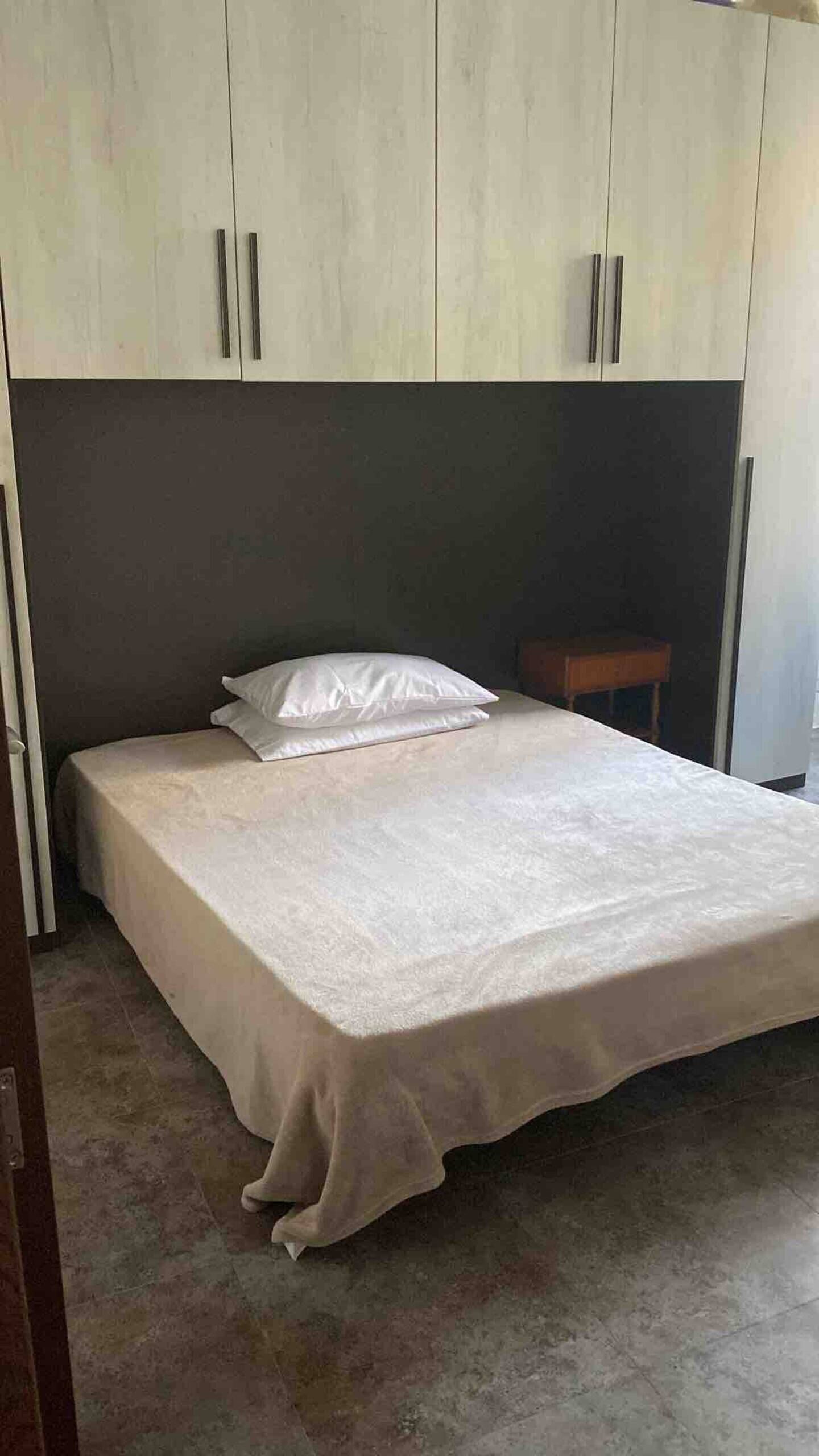 Private room in charming apartment