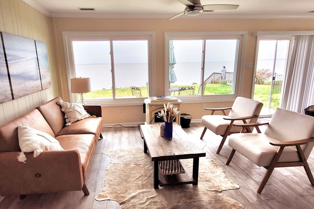 Waterfront Paradise with your own Beach!