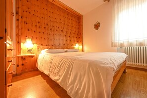 2 habitaciones, tabla de planchar con plancha y wifi