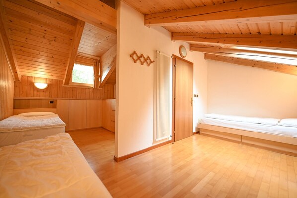 2 Schlafzimmer, Bügeleisen/Bügelbrett, WLAN