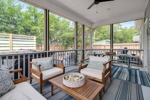 Terrace/patio - Wonderful New Dog Friendly Home with Hot Tub, Golf Cart and Screened In Porch, Easy Access to Beach (Oak Island)