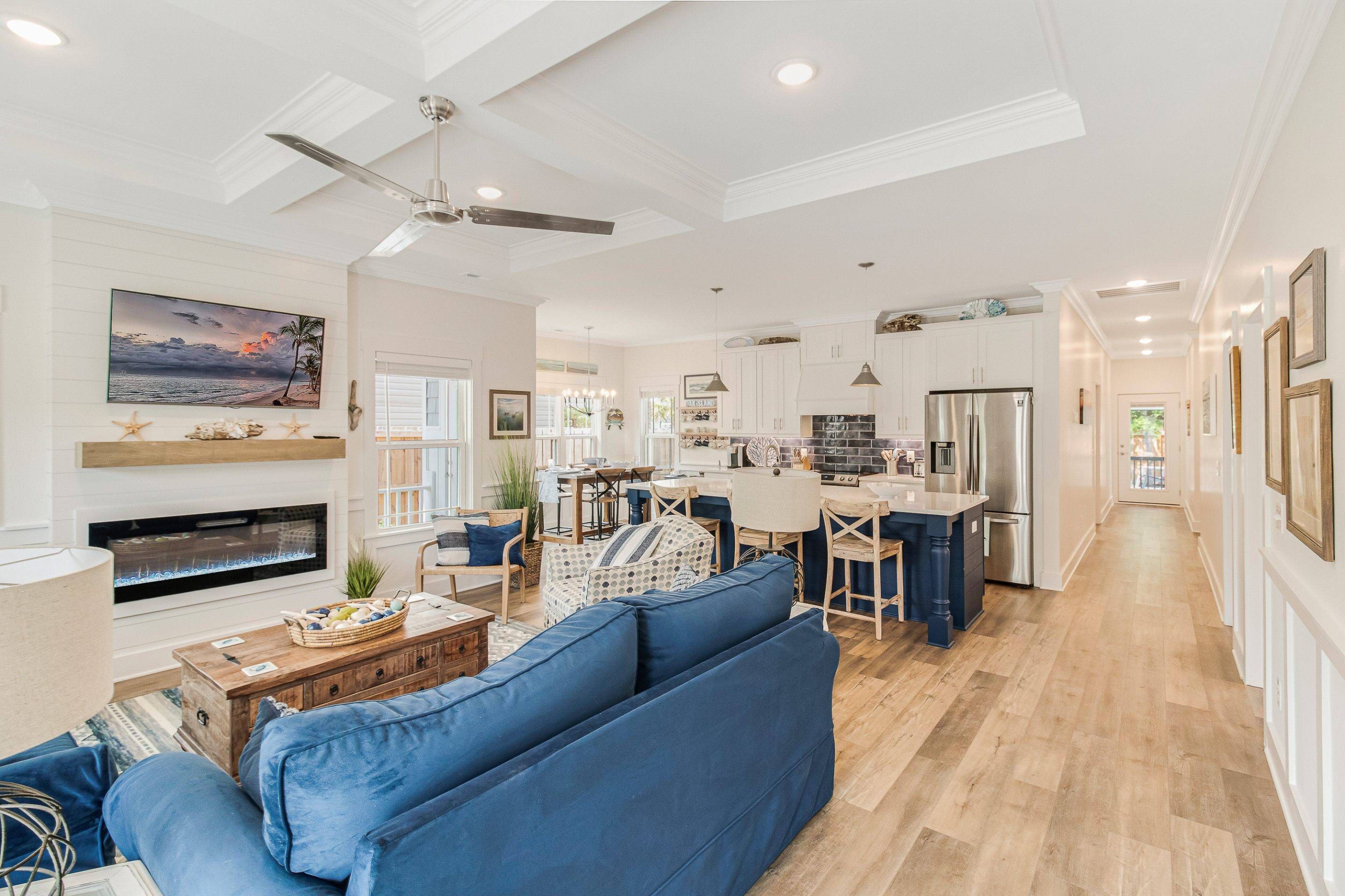 Wonderful New Dog Friendly Home with Hot Tub, Golf Cart and Screened In Porch, Easy Access to Beach