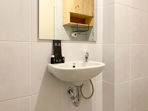 Apartment | Bathroom