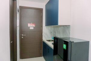 Refrigerador con freezer, placa de cocina