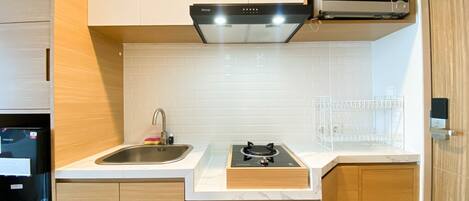 Refrigerador con freezer, placa de cocina