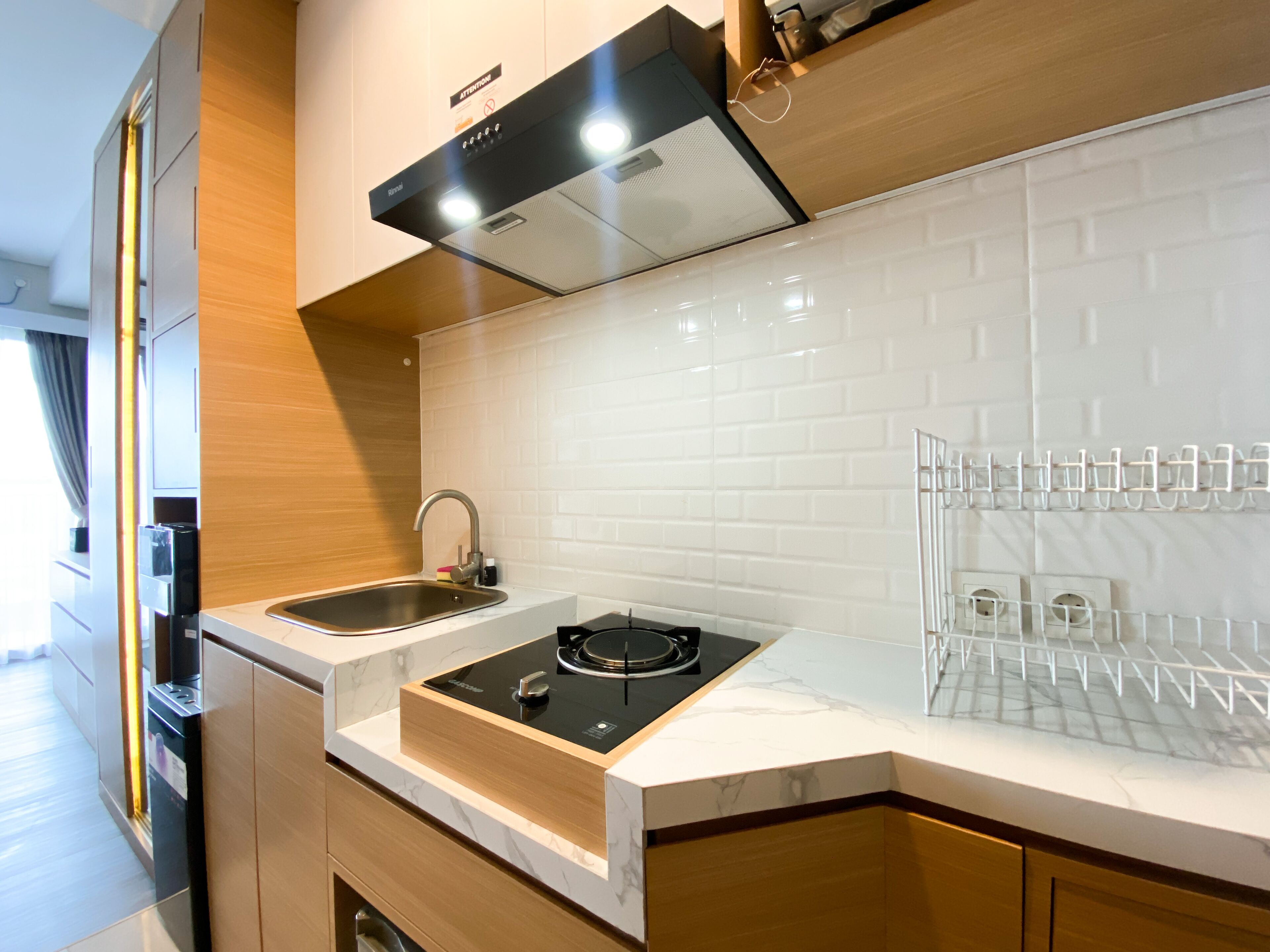 Apartment | Private kitchen | Full-size fridge, stovetop