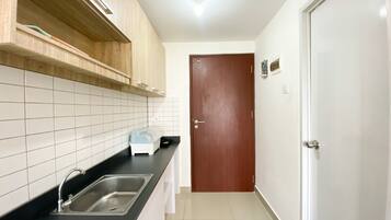 Apartment | Private kitchen | Full-sized fridge, stovetop